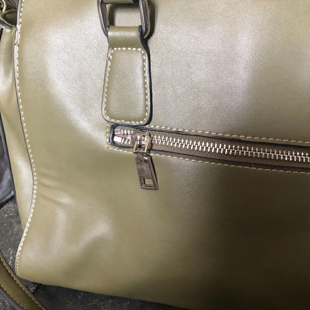 Moda Luxe Handbag in Olive